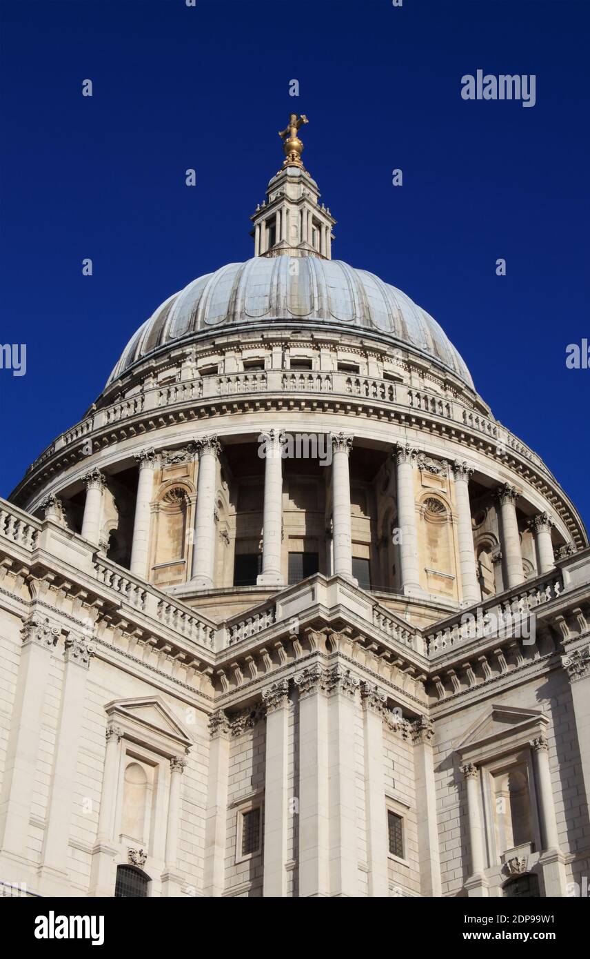 Cattedrale di St Paul a Londra Inghilterra costruita da Sir Christopher Wren ed è una popolare meta turistica foto stock del punto di riferimento ima Foto Stock
