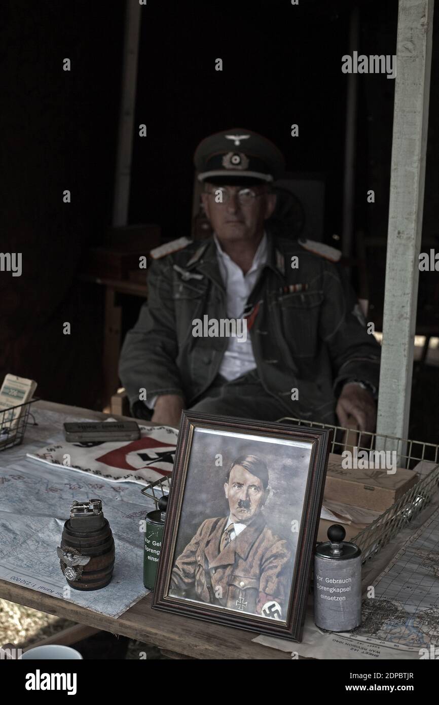 GRAN BRETAGNA / Inghilterra / Kent / ogni estate migliaia di persone provenienti da tutto il mondo si riuniscono al salone della guerra e della pace. Foto Stock