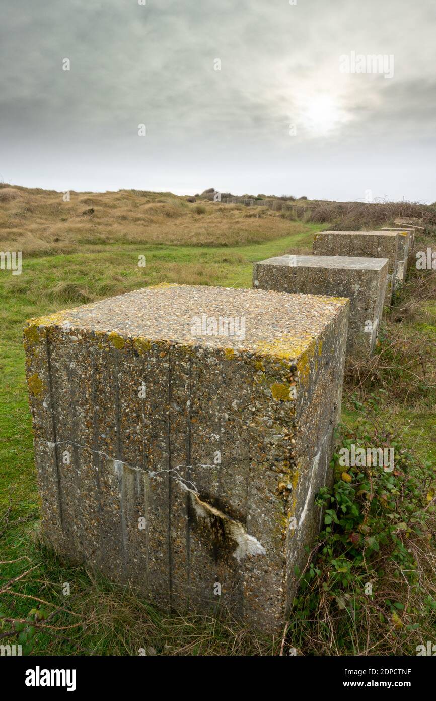 Linee di blocchi anticarro, Mantismere, Trap serbatoio militare in calcestruzzo Foto Stock