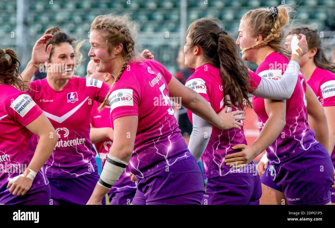 Londra, Regno Unito. 19 dicembre 2020. Rhona Lloyd di Loughborough Lightning si è congratulata per il suo tentativo durante la partita delle donne Allianz Premier 15s tra Saracens Women e Loughborough che si è accesa all'Allianz Park, Londra, Inghilterra, il 19 dicembre 2020. Foto di Phil Hutchinson. Solo per uso editoriale, è richiesta una licenza per uso commerciale. Nessun utilizzo nelle scommesse, nei giochi o nelle pubblicazioni di un singolo club/campionato/giocatore. Credit: UK Sports Pics Ltd/Alamy Live News Foto Stock