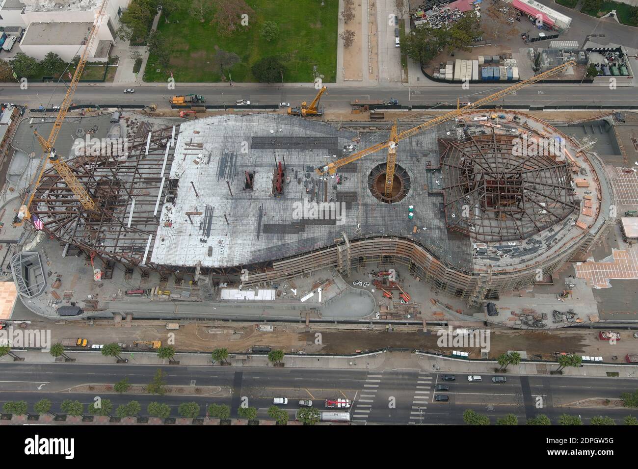 Il sito di costruzione del Lucas Museum of NarringArt in Exposition Park, lunedì 7 dicembre 2020, a Los Angeles. Foto Stock
