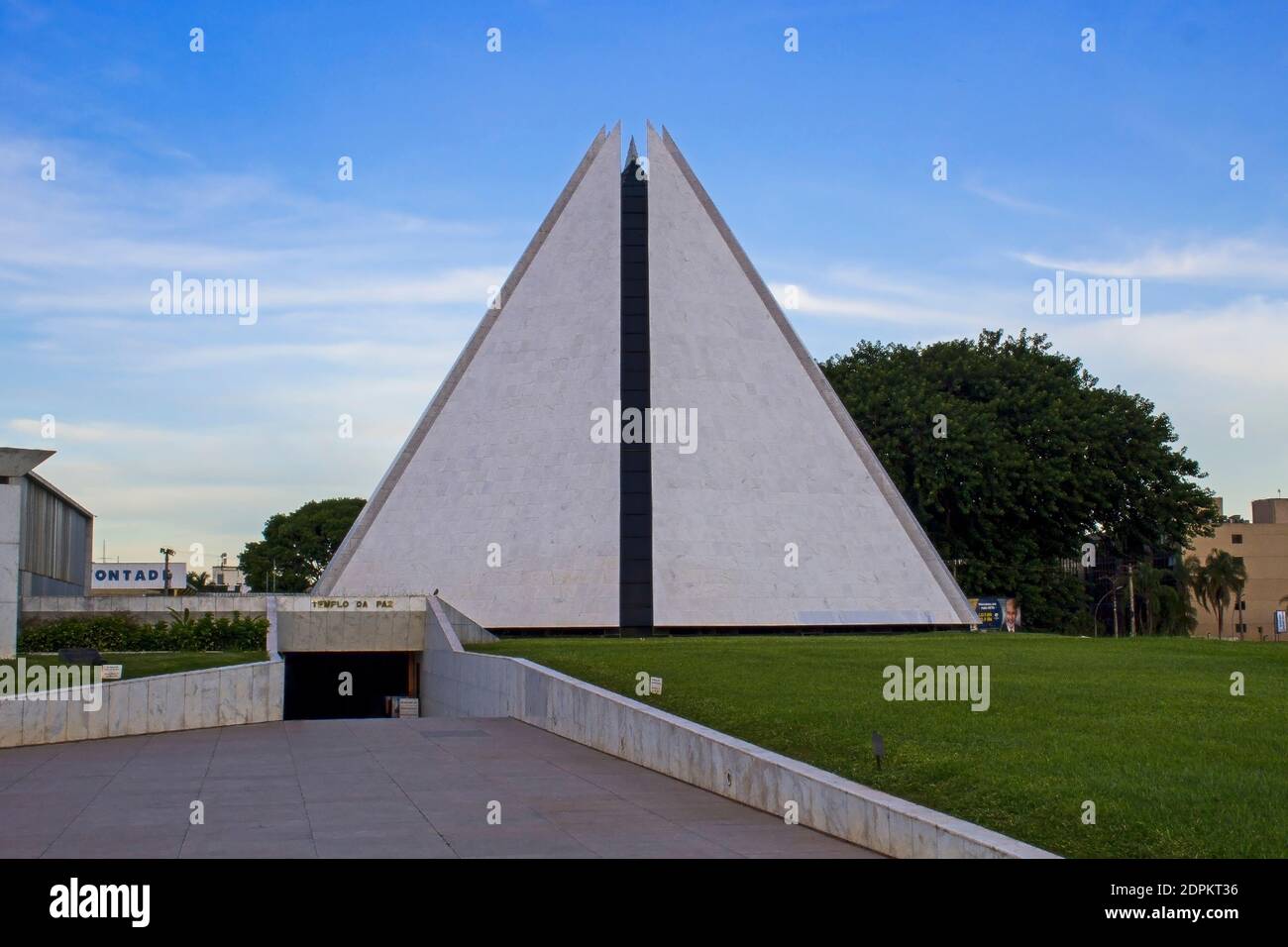 Brasilia, DF, Brasile - 18 dicembre 2020: Tempio della buona volontà (Templo da Boa Vontade) uno spazio ecumenico considerato una delle sette meraviglie del Brasi Foto Stock