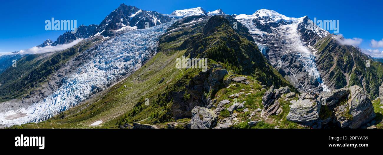 Panorama alpino, 360 panorama, paesaggio montano, ghiacciaio Glacier de Tactonnaz e Glacier des Bossons, vista dall'escursione la Jonction, montagna Foto Stock