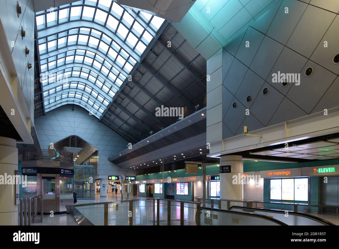 Interno della stazione Siu Hong MTR, Tuen Mun, Hong Kong Foto Stock