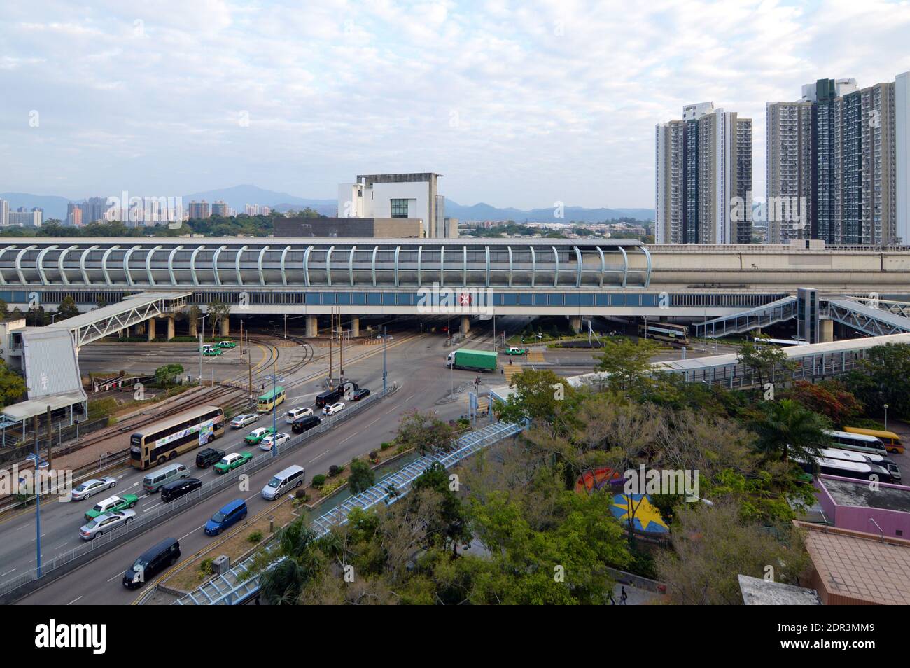 Stazione di Tin Shui Wai e campo di Ping Yan, Tin Shui Wai, Hong Kong, 2020 Foto Stock