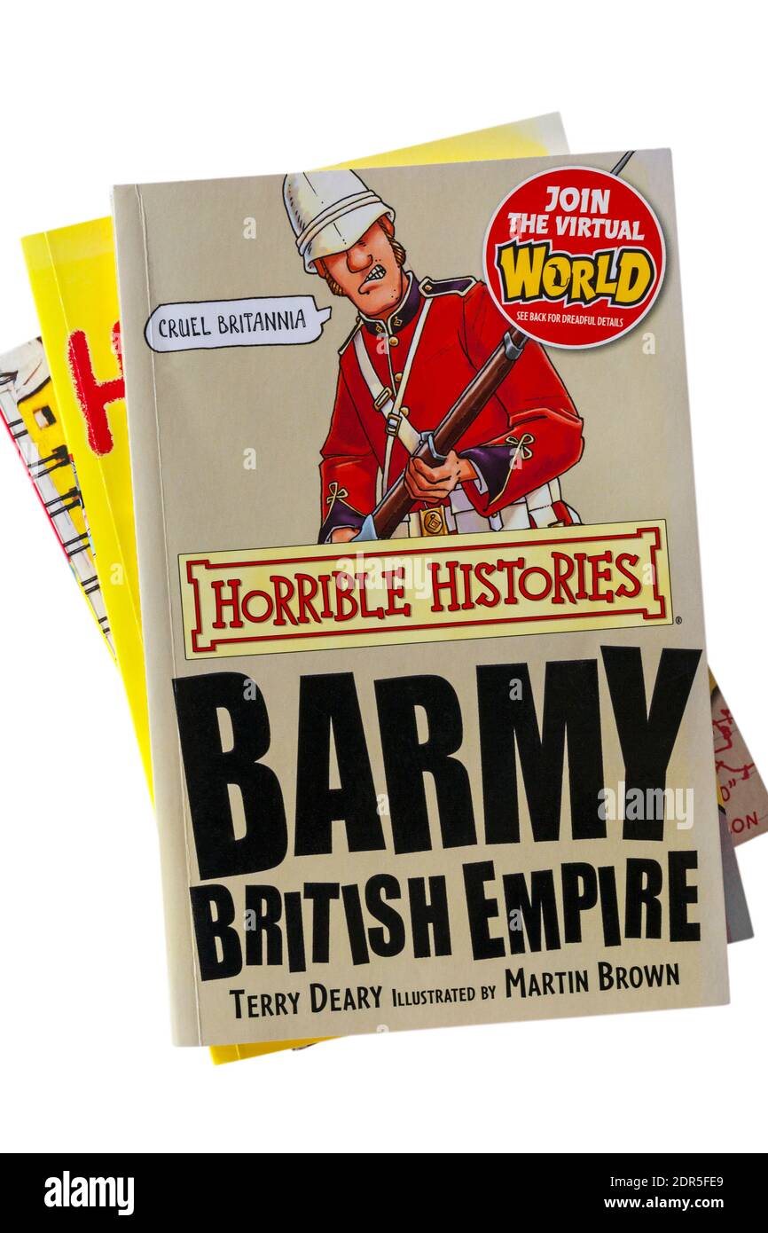 Mucchio di libri con orribili storie Barmy British Empire libro in alto su sfondo bianco Foto Stock