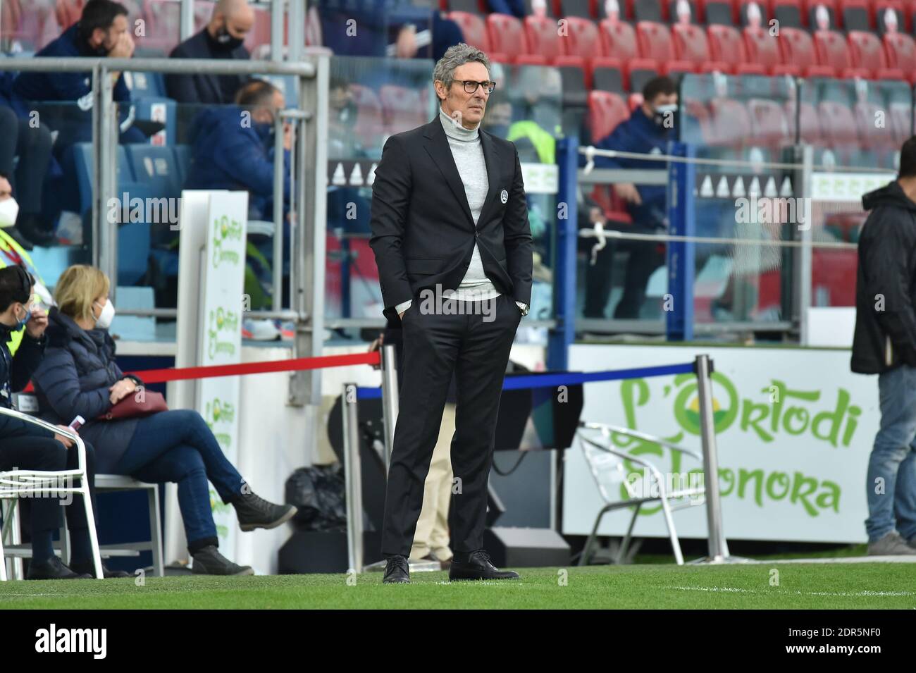 Cagliari, Italia. 20 dicembre 2020. Cagliari, Italia, Sardegna Arena, 20 dicembre 2020, Luca Gotti Mister di Udinese Calcio durante Cagliari Calcio vs Udinese Calcio - Calcio italiano Serie A match Credit: Luigi Canu/LPS/ZUMA Wire/Alamy Live News Foto Stock