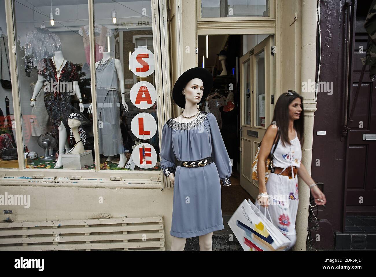 Portobello market london clothes immagini e fotografie stock ad alta  risoluzione - Alamy