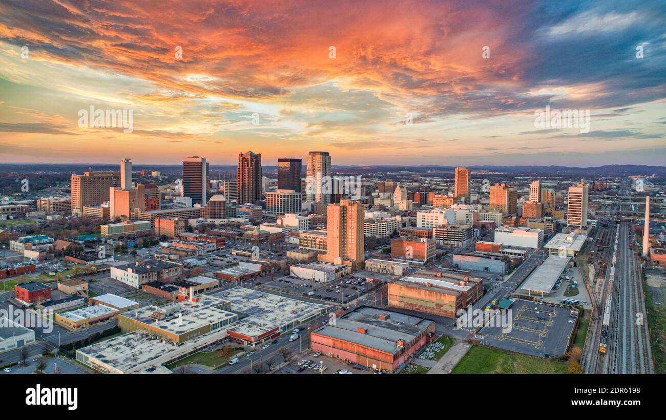 Birmingham, Alabama, Stati Uniti, Downtown drone Skyline Aerial Panorama. Foto Stock