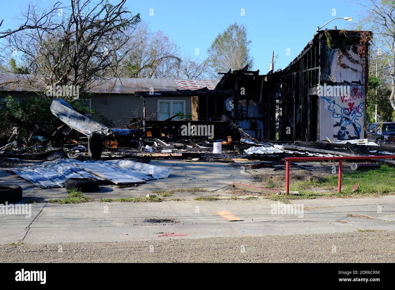 Edificio bruciato nella zona freetown di Lafayette, Louisiana. Questo è un vecchio bar. Foto Stock