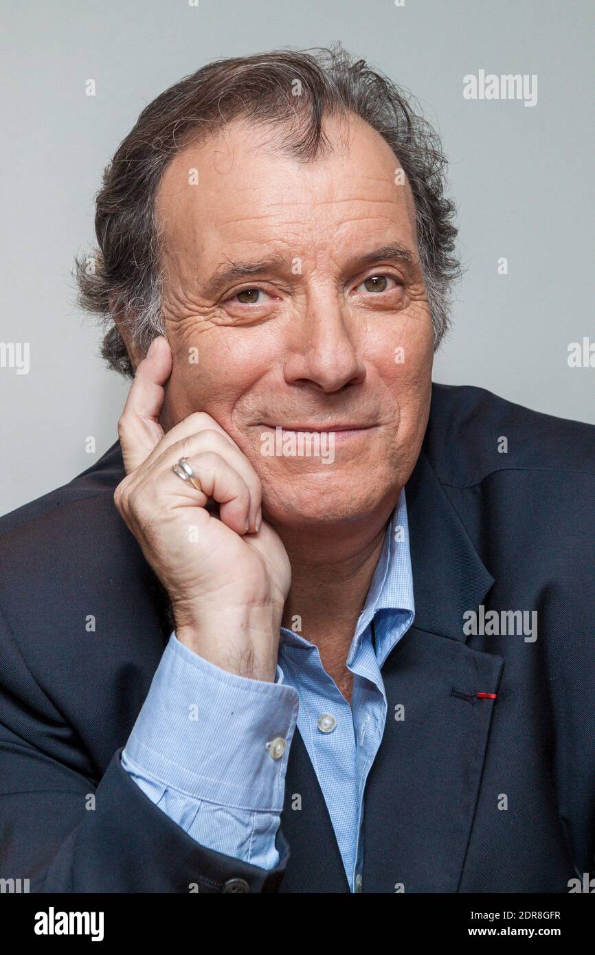 Portrait du comedien francais Daniel Russo, 'l'être ou pas' au theâtre Antoine, lors de l'enregistrement de l'emission de la televisione sur France 3 Les Grands du Rire a Paris, France le 21 ottobre 2015. Foto Maxime Reynaud/APS Medias/ABACAPRESSCOM Foto Stock