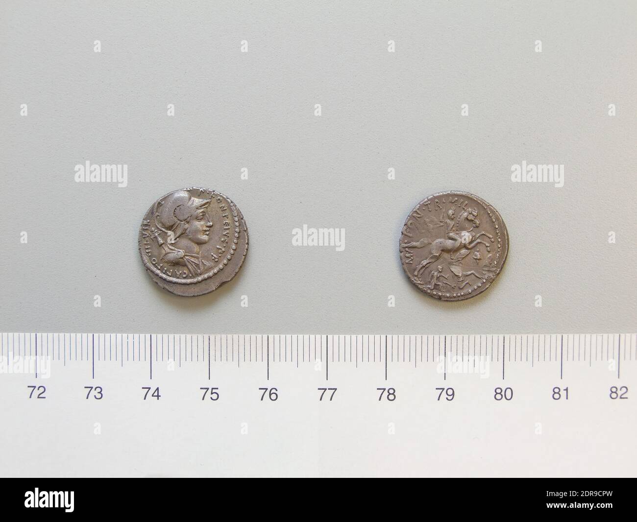 Mint: Roma, Magistrato: P. Fonteius P.F. Capito, Denario di Roma, 55 a.C., Argento, 3.97 g, 3:00, 19 mm, Made in Rome, Italy, Roman, i secolo a.C., Numismatica Foto Stock