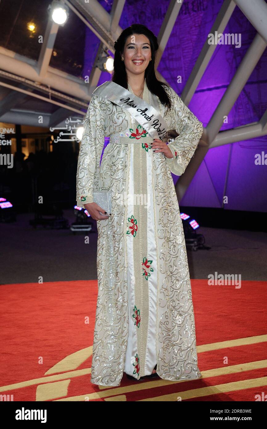 Yasmine Dakoumi (Miss mondo arabo 2015) a piedi il tappeto rosso per la cerimonia di chiusura del 15° Festival Internazionale del Cinema di Marrakech, in Marocco, il 12 dicembre 2015. Foto di Aurore Marechal/ABACAPRESS.COM Foto Stock