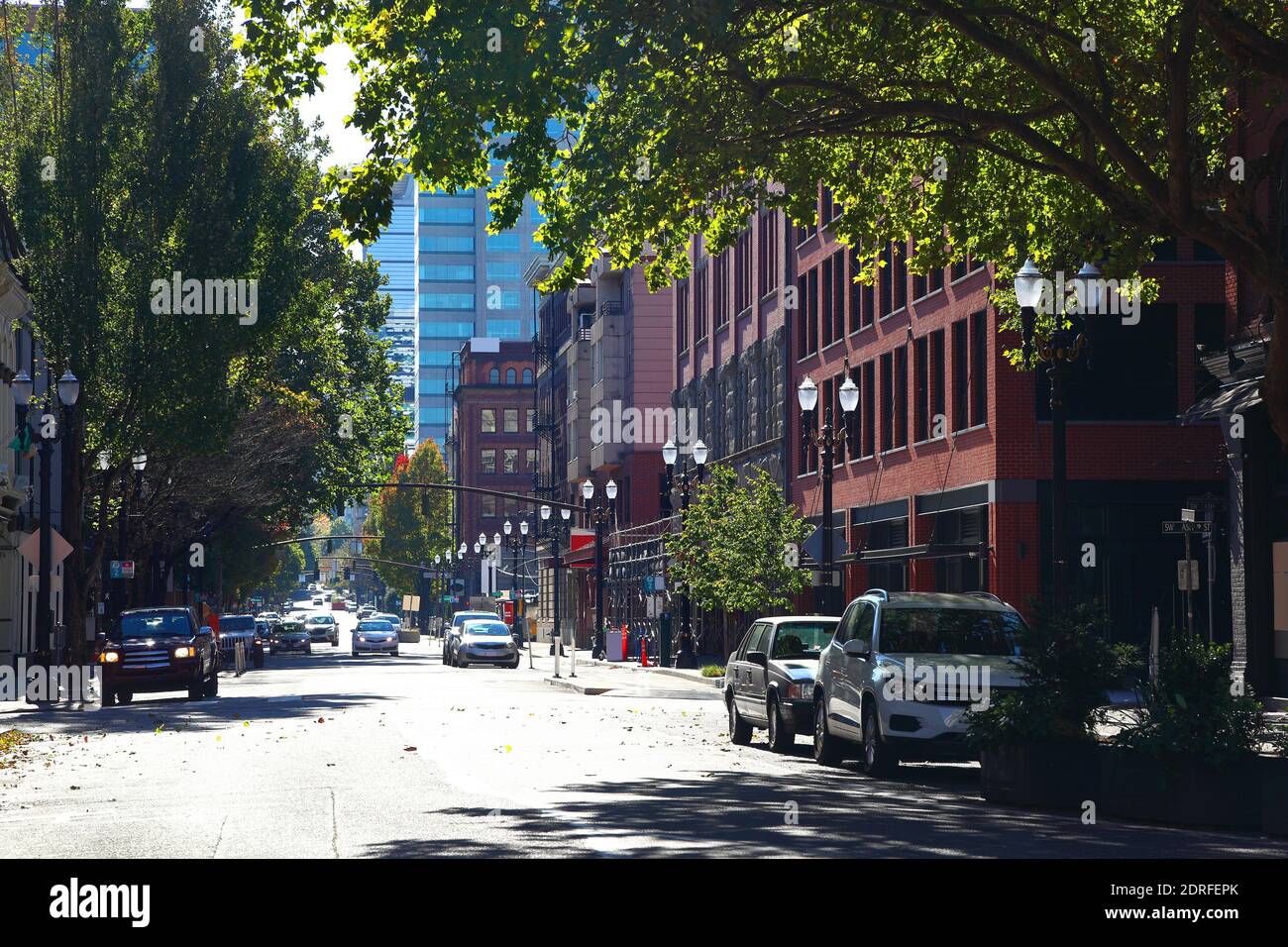 Le strade di Portland: SW 2nd Ave. Foto Stock