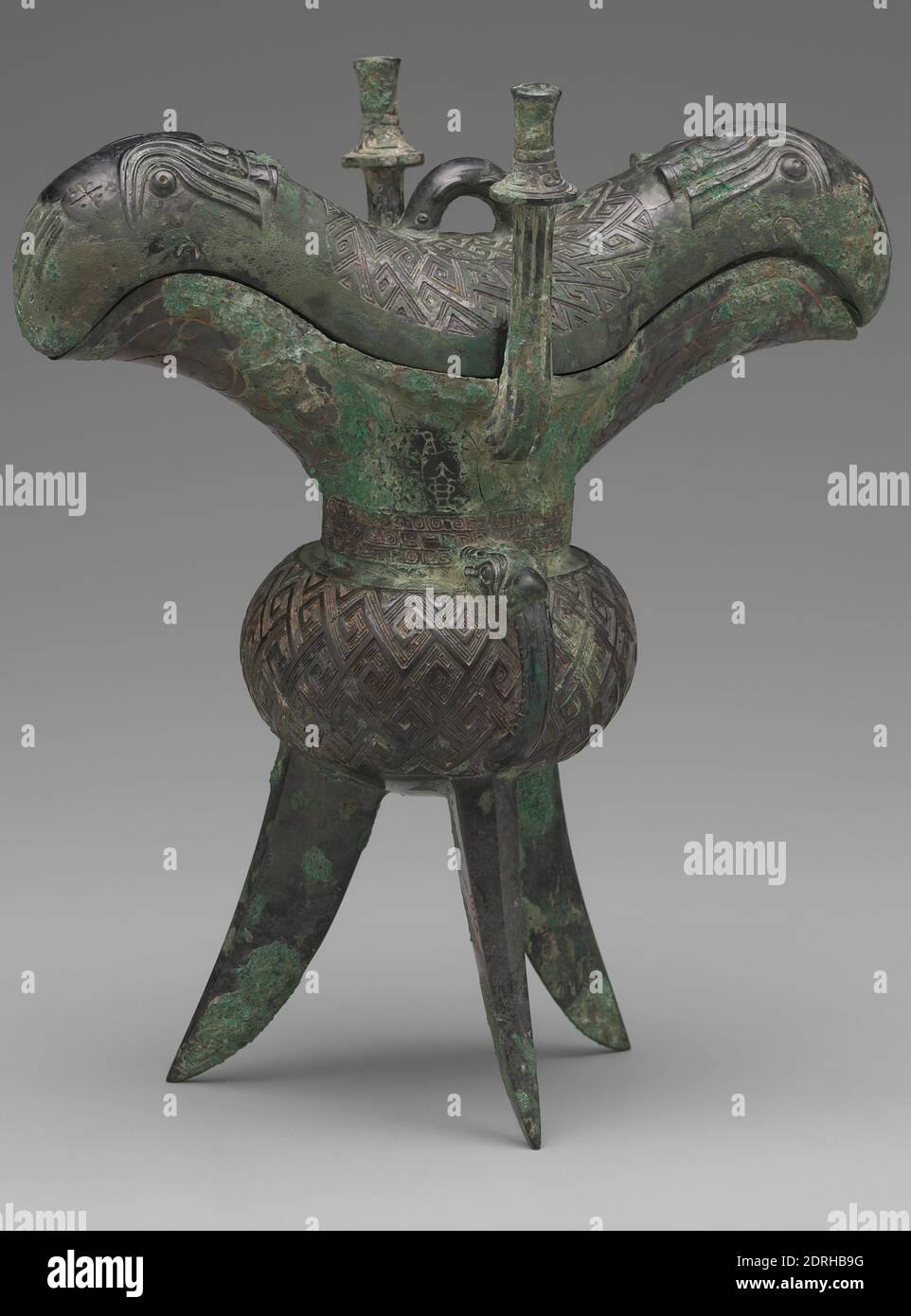 Vaso del vino rituale (Jue), XIII-XI secolo a.C., bronzo, 7 3/4 pollici (19.7 cm), Cina, cinese, dinastia Shang (1600–1050 a.C.), fase Anyang (1300–1050 a.C.), Containers - metalli Foto Stock