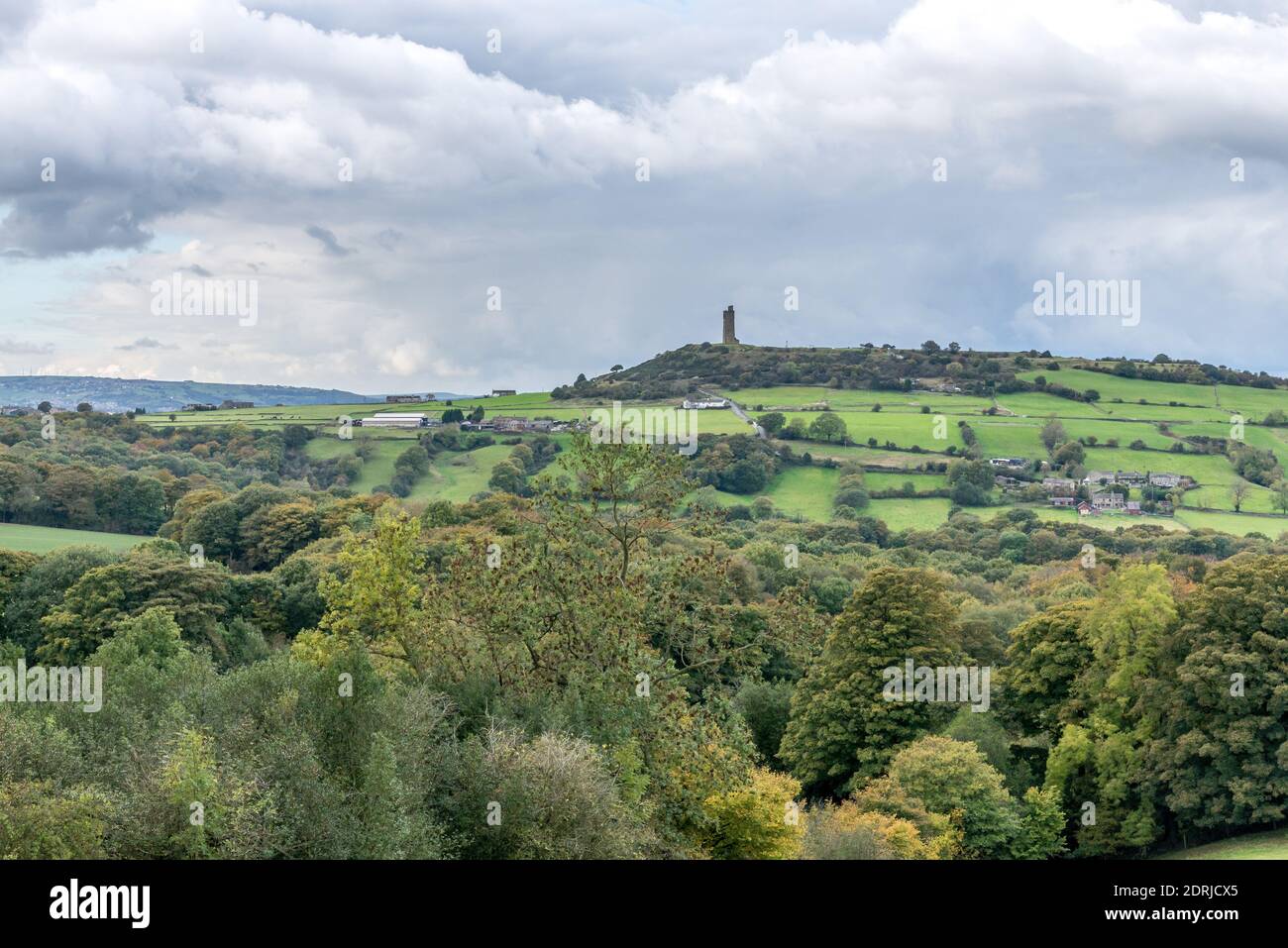 Castle Hill e Molly Carr Woods, Almondbury, Huddersfield, West Yorkshire, Inghilterra, Regno Unito Foto Stock