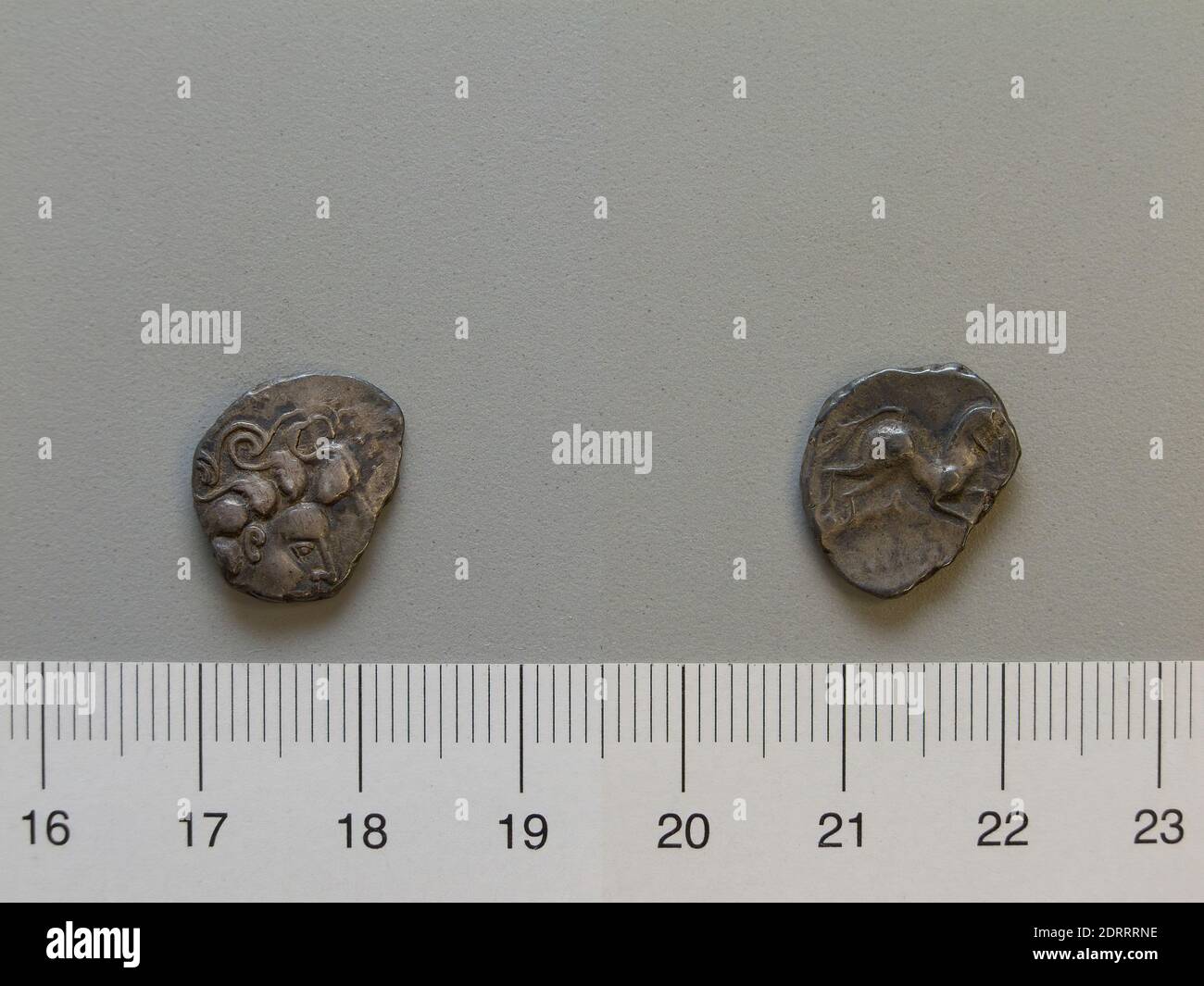 Moneta da Gallia, 200–50 a.C., Argento, 2.00 g, 6:00, 15.2 mm, fatta in Gallia, Celtica, II-i secolo a.C., Numismatica Foto Stock