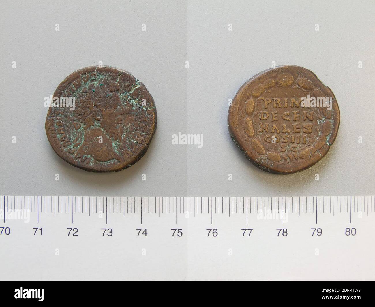 Sovrano: Marco Aurelio, Imperatore di Roma, 121–180 d.C., regnò 161–80 d.C., Zecca: Roma, Sesterzio di Marco Aurelio, Imperatore di Roma, 170–71, Oricalco, 23.99 g, 7:00, 31.5 mm, Made in Rome, Italy, Roman, II secolo, Numismatica Foto Stock