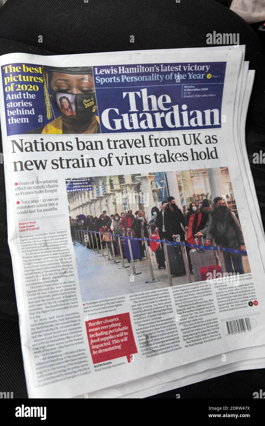 La prima pagina del titolo del giornale Guardian 'Nations ban Travel from UK as new ceppo of virus toglie il Covid-19 London Inghilterra Gran Bretagna Foto Stock