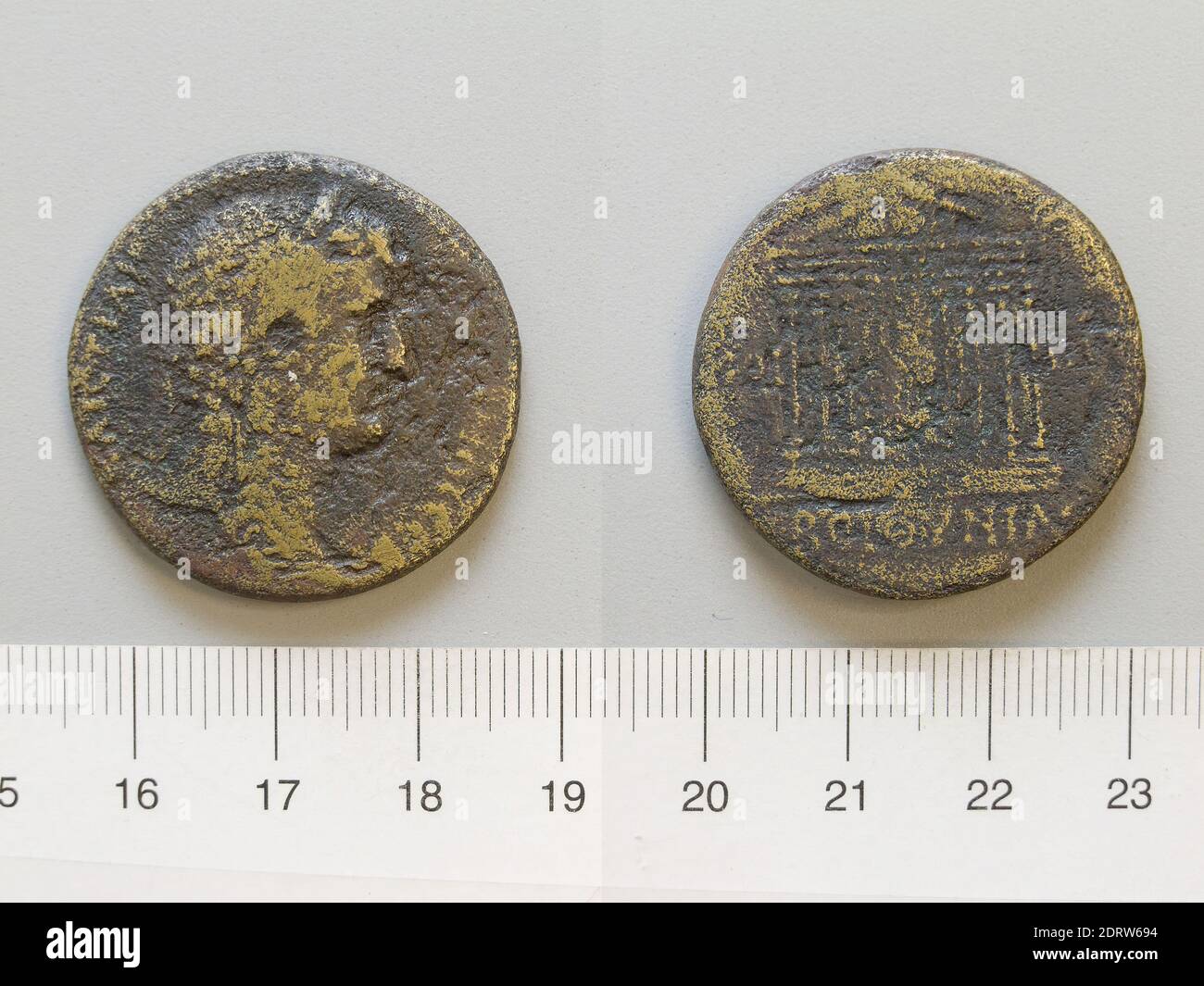 Governatore: Adriano, Imperatore di Roma, 76–138 d.C., governato 117–38, Zecca: Bitinia, moneta di Adriano, Imperatore di Roma da Bithinia, 117–38, bronzo, 14.55 g, 6:00, 31.7 mm, fabbricato in Bithinia, Greco, II secolo, Numismatica Foto Stock