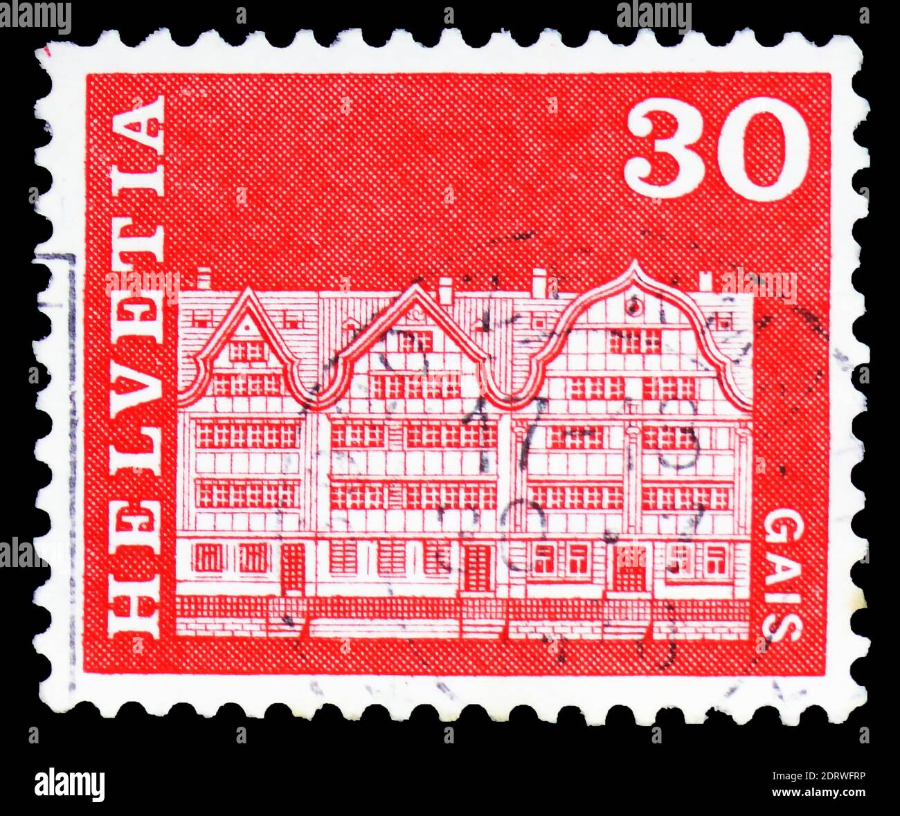 MOSCA, RUSSIA - 10 FEBBRAIO 2019: Un francobollo stampato in Svizzera mostra case di piazza del villaggio, Gais, motivi di storia postale e monumenti serie, circ Foto Stock