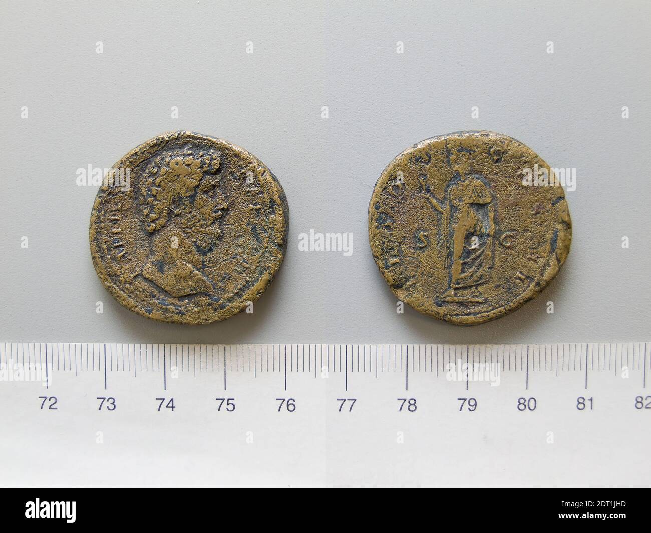 Governatore: Lucio Verus, Imperatore di Roma, 130–169 d.C., governò 161–69, Sestertio di Lucio Verus, Co imperatore di Roma, 161–69, Oricalcum, 25.49 g, 6:00, 33.3 mm, Made in Rome, Italy, Roman, II secolo, Numismatica Foto Stock