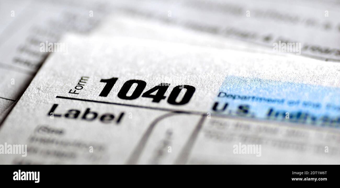 Dettaglio dei moduli fiscali correnti per il deposito IRS 1040 imposte individuali sul reddito Foto Stock