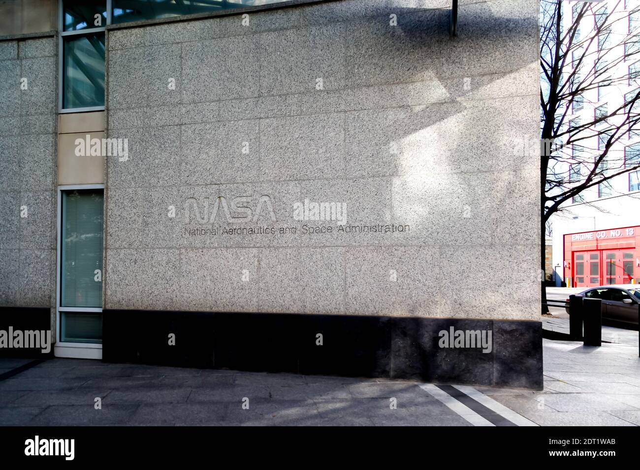 La NASA firma fuori dalla loro sede centrale a Washington, D.C. Foto Stock