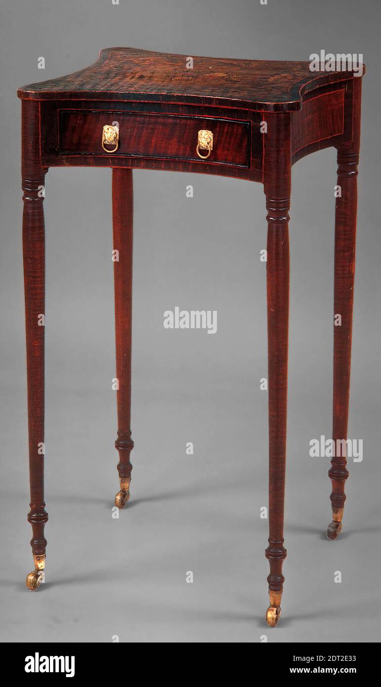 Piano di lavoro, Acero morbido, impiallacciatura di acero; pino bianco orientale (profilati, parte anteriore e inferiore del cassetto), pioppo giallo (lati del cassetto, parte posteriore, guide di scorrimento e modanature del cordone), 29 3/4 × 16 5/16 × 14 7/8 in. (75.5 × 41.5 × 37.8 cm), possibilmente fatto a New York, New Yorkor possibilmente fatto in Albany, New York, americano, 19 ° secolo, Mobili Foto Stock