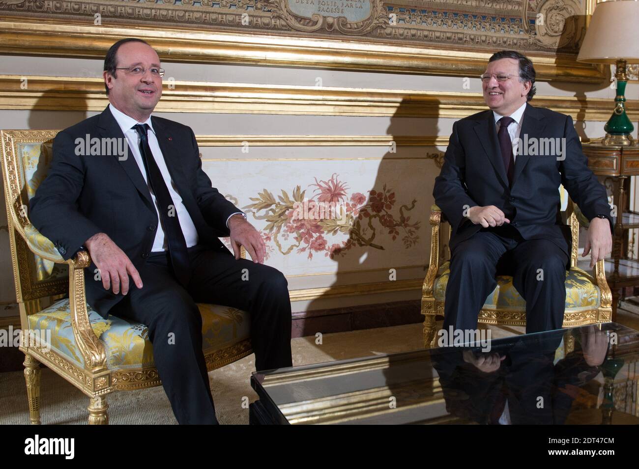 Il presidente francese Francois Hollande incontra José Manuel Barroso al Palazzo Elysee, a Parigi, in Francia, il 7 gennaio 2014. Foto di Christophe Guibbaud/ABACAPRESS.COM Foto Stock