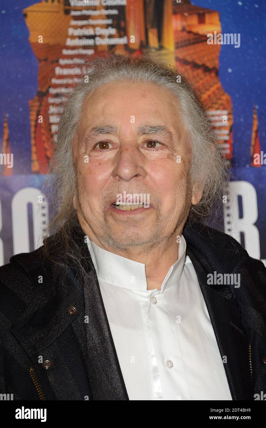 File photo - Francis Lai frequenta 'le B.O. Concert' al le Grand Rex di  Parigi, Francia, il 10 gennaio 2014. Il compositore francese Francis Lai,  che ha vinto un Oscar per la