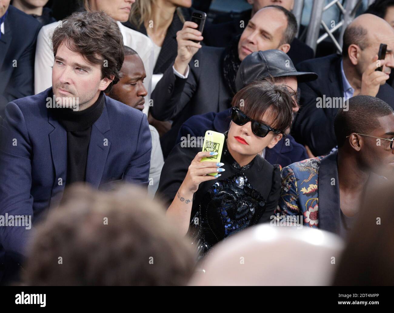 Antoine Arnoult, Lily Allen e Tinie Tempah in prima fila alla presentazione della collezione Louis Vuitton nell'ambito della settimana della moda maschile Autunno-Inverno 2014/2015 di Parigi, tenutasi a Serre Andre Citroen a Parigi, Francia il 16 gennaio 2014. Foto di Jerome Domine/ABACAPRESS.COM Foto Stock