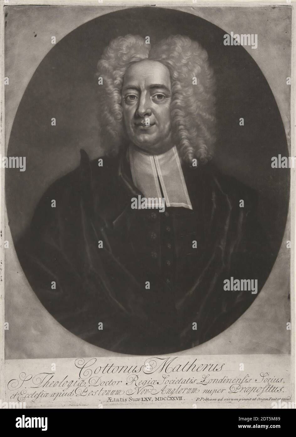 Artista: Peter Pelham, americano, nato Inghilterra, 1697–1751, Cotton Mather (1663-1728), Mezzotint, foglio: 35.24 × 25.56 cm (13 7/8 × 10 1/16 in.), appena arrivato nelle colonie nel 1727, Peter Pelham chiese al venerato ministro Congregazionale Cotton Mather di sedersi per il primo ritratto mezzotint dell'incisore da fare sul suolo americano Prova dell’acume commerciale di Pelham e della sua avidità a stabilire una reputazione in questo paese. Mather, un prolifico scrittore, studioso e ministro della seconda Chiesa di Boston, era forse il più celebrato di tutti i puritani del New England. Anche se Mather ha posto per Foto Stock