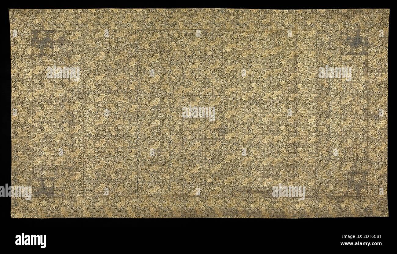 Abito da sacerdote, twill composto, 19 ° secolo, verruche di seta blu scuro, twill intrecciato su tre, 44 × 80 1/2 pollici. (111.8 × 204.5 cm), Giappone, giapponese, periodo Edo (1615–1868), abbigliamento/costume Foto Stock