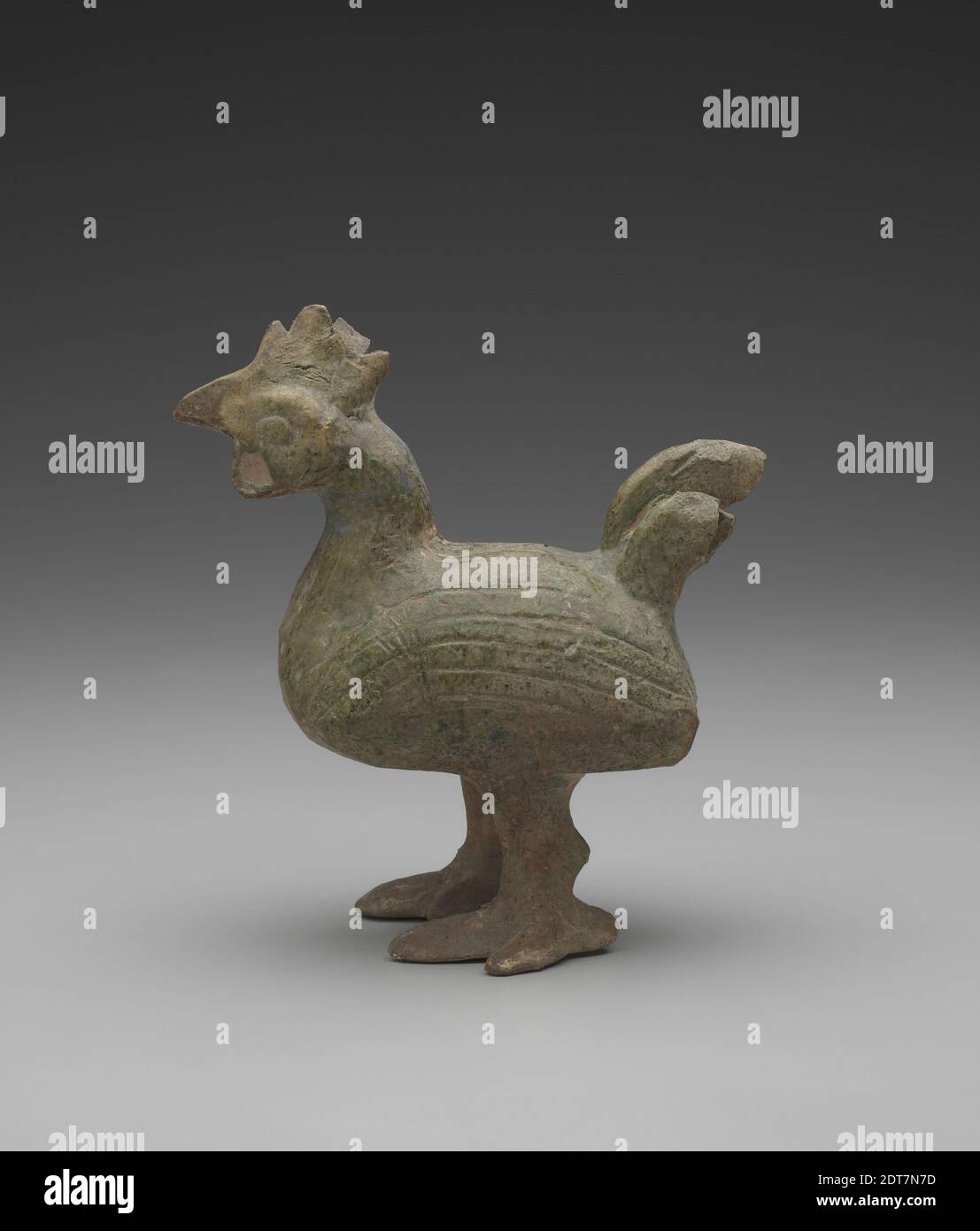 Rooster, 25–220 CE, Eartenware con smalto verde, 8" (20.32 cm), Cina, cinese, dinastia Han orientale (25–220 C.E.), scultura Foto Stock