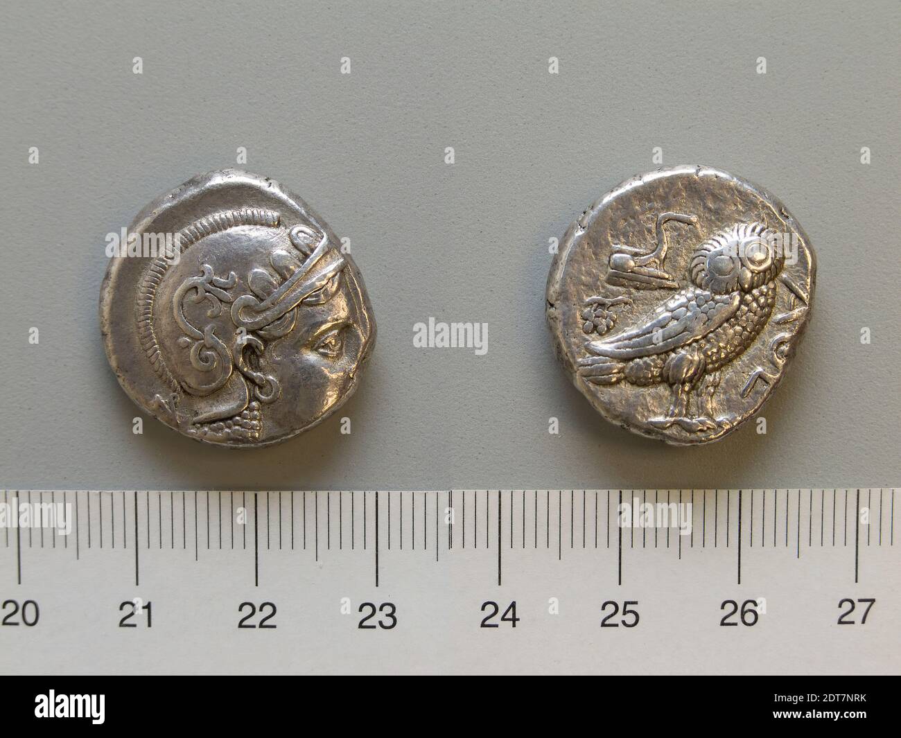 Moneta da Bactria, 330–300 a.C., Argento, 16.76 g, 5:00, 23.00 mm, realizzata in Grecia, Greco, IV secolo a.C., Numismatica Foto Stock