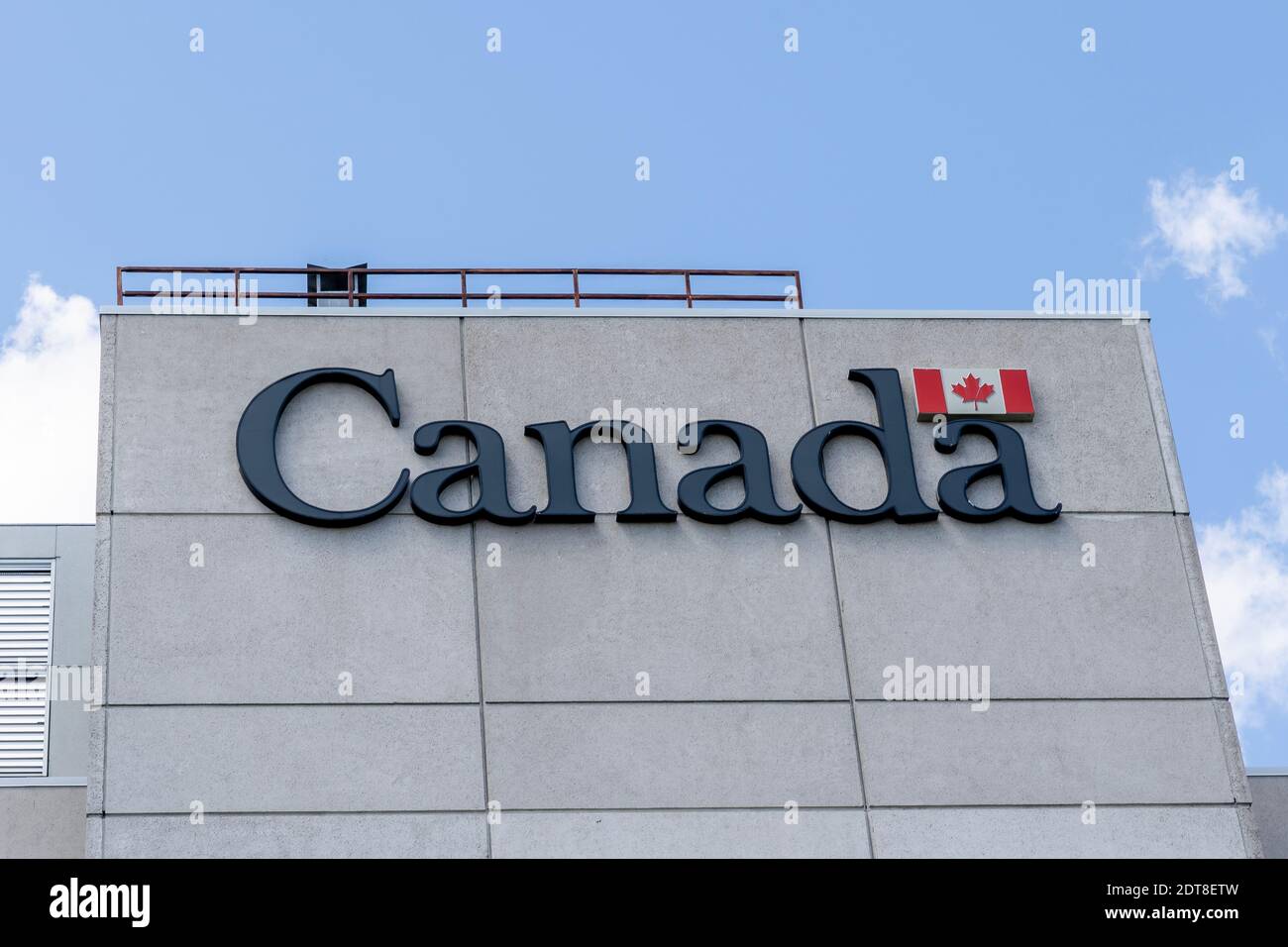 Logo del governo del Canada sull'edificio di Ottawa, Ontario, Canada Foto Stock