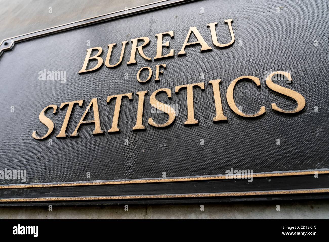 Un primo piano Bureau of Statistics firmato sul muro di Ottawa, Canada. Foto Stock