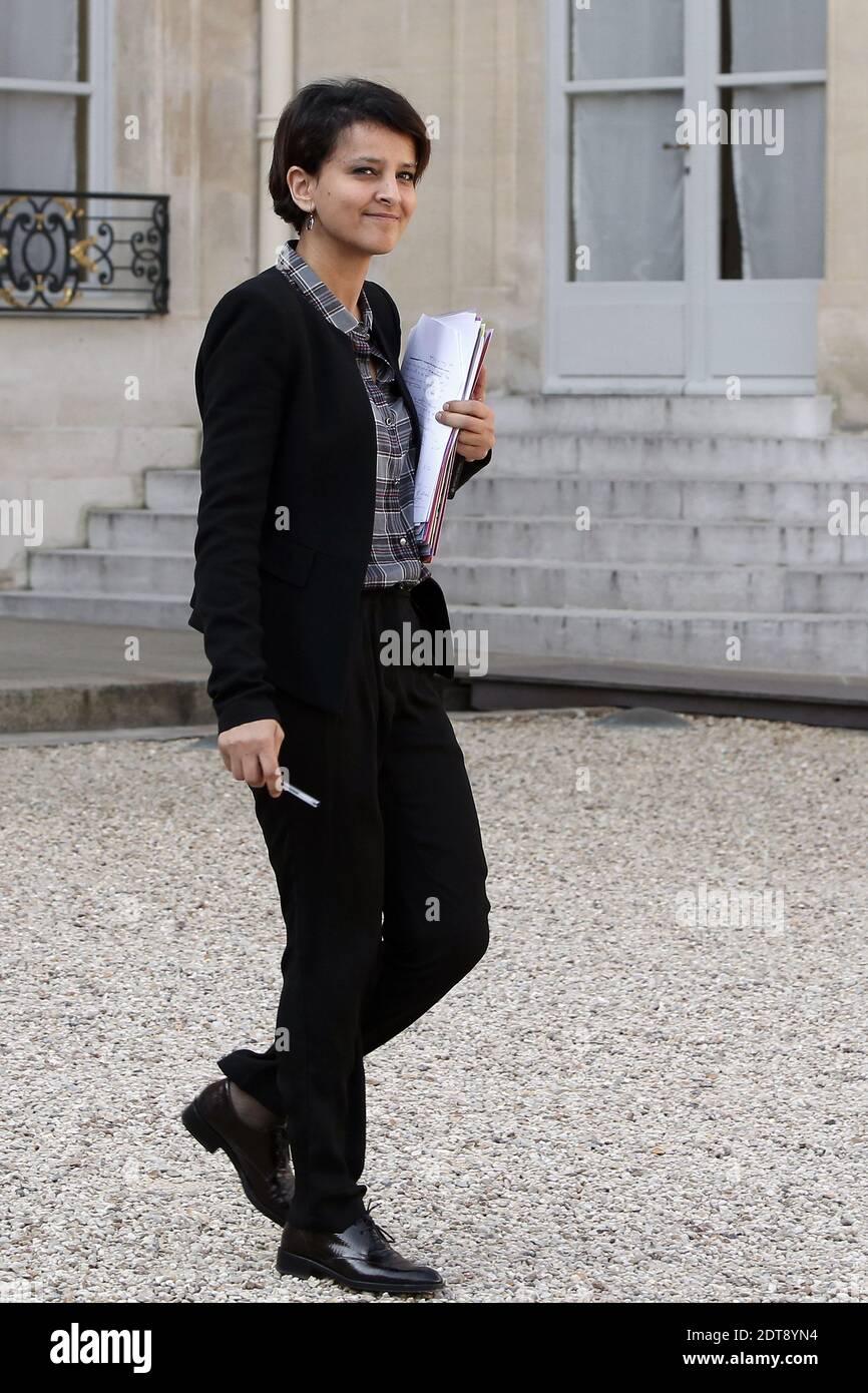 Najat Vallaud-Belkacem, ministro francese dei diritti della donna e portavoce del governo, lascia la riunione settimanale del gabinetto al Palazzo presidenziale Elysee, a Parigi, in Francia, il 12 marzo 2014. Foto di Stephane Lemouton/ABACAPRESS.COM Foto Stock