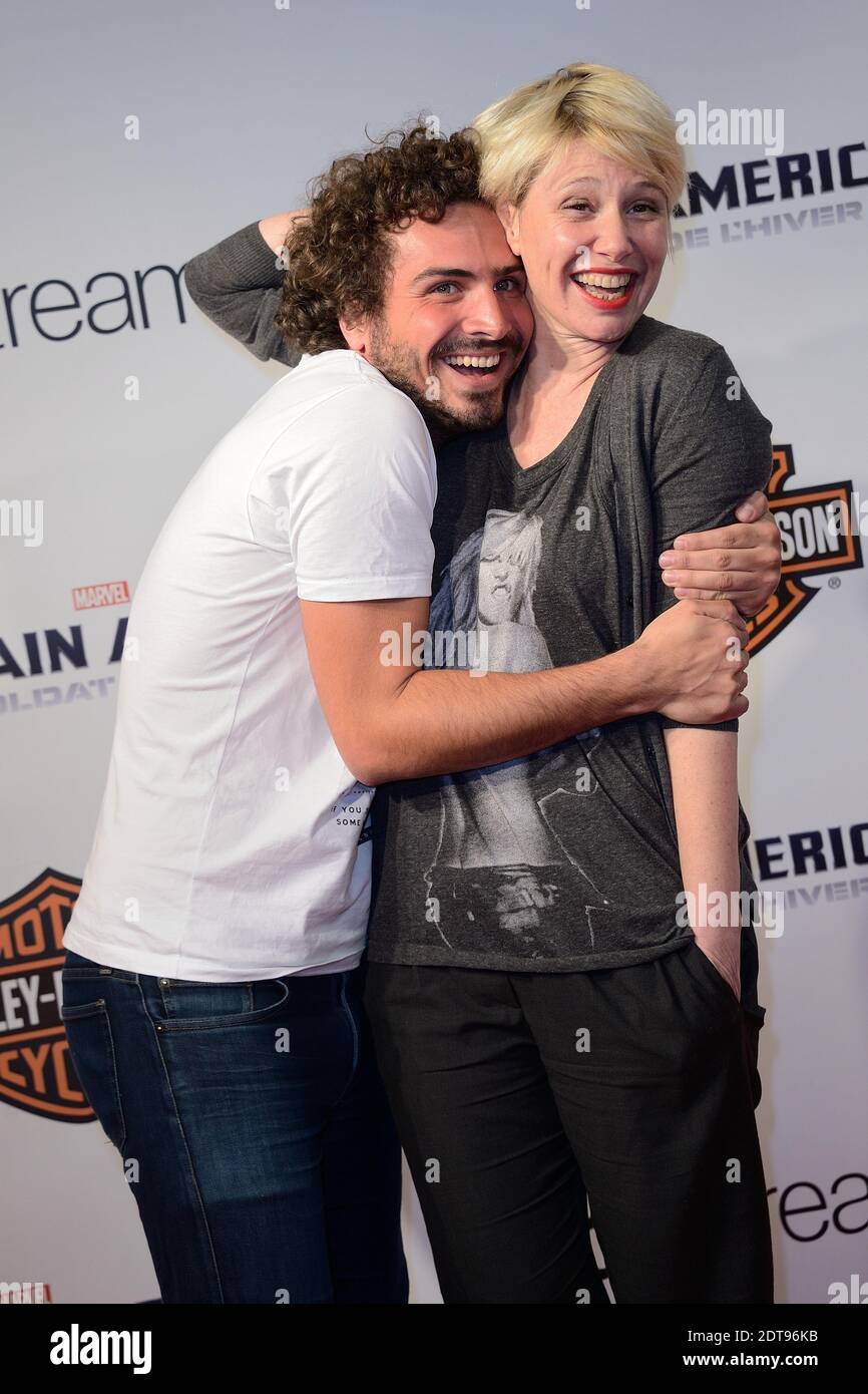 Maxime Musqua e Maitena Biraben partecipano alla prima di "Captain America il Soldato invernale" al Cinema le Grand Rex di Parigi, Francia, il 17 marzo 2014. Foto di Nicolas Briquet/ABACAPRESS.COM Foto Stock