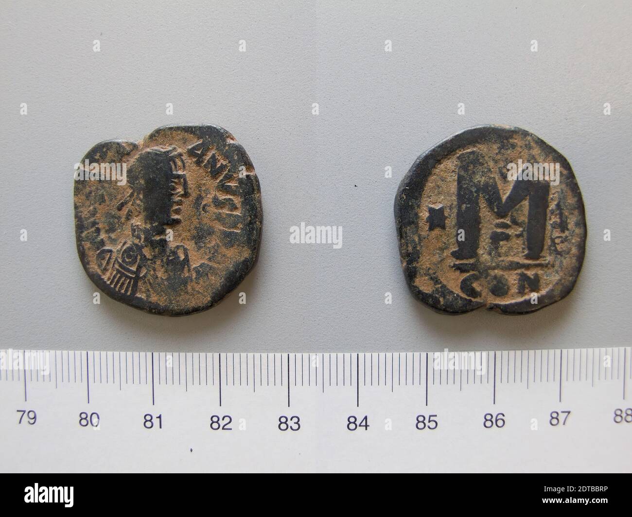 Governatore: Giustiniano i, imperatore di Bisanzio, ca. 482–565, governato 527–65, Zecca: Costantinopoli, Follis (40 Nummi) di Giustiniano i, Imperatore di Bisanzio di Costantinopoli, 527–38, rame, 14.55 g, 6:00, 31 mm, fabbricato a Costantinopoli, bizantino, VI secolo d.C., Numismatica Foto Stock