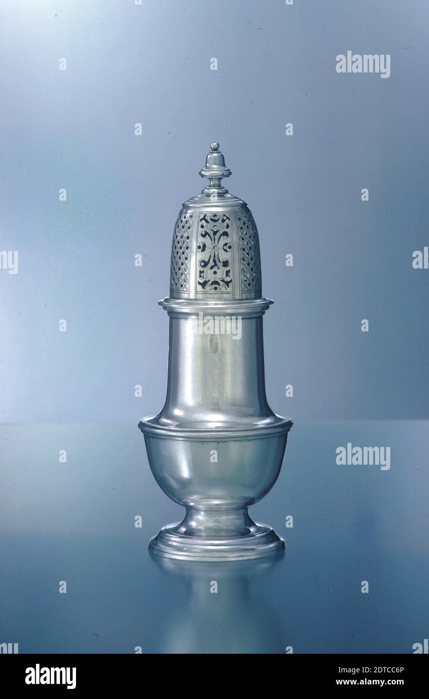 Produttore: John Burt, americano, 1692–1745, Caster, ca. 1735–40, argento, 6 3/4 pollici (17.1 cm), made in Boston, Massachusetts, American, 18 ° secolo, Containers - metalli Foto Stock