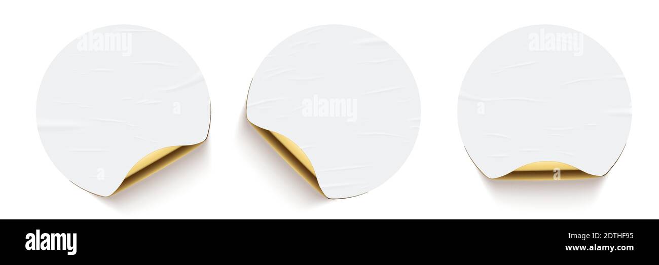Adesivi rotondi bianchi incollati con set arricciacapelli dorati sul retro. illustrazione vettoriale delle etichette di carta vuote di forma circolare 3d. Brutti badge stropicciati Illustrazione Vettoriale