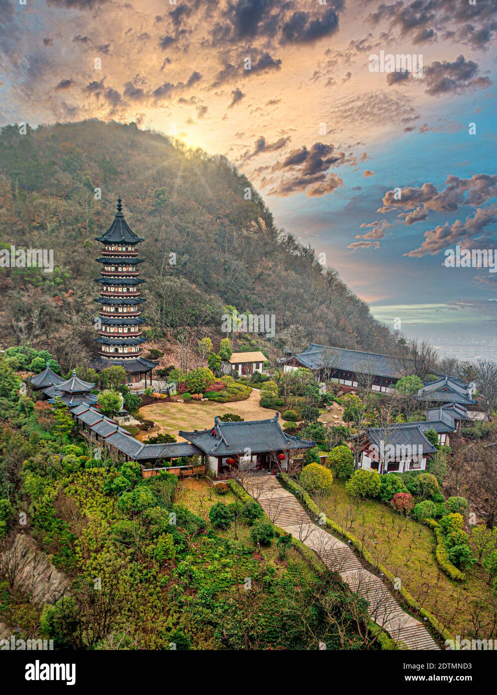 Cina, jiansu, Nanjin City, Niushou Scenic Mountain, pagoda Foto Stock