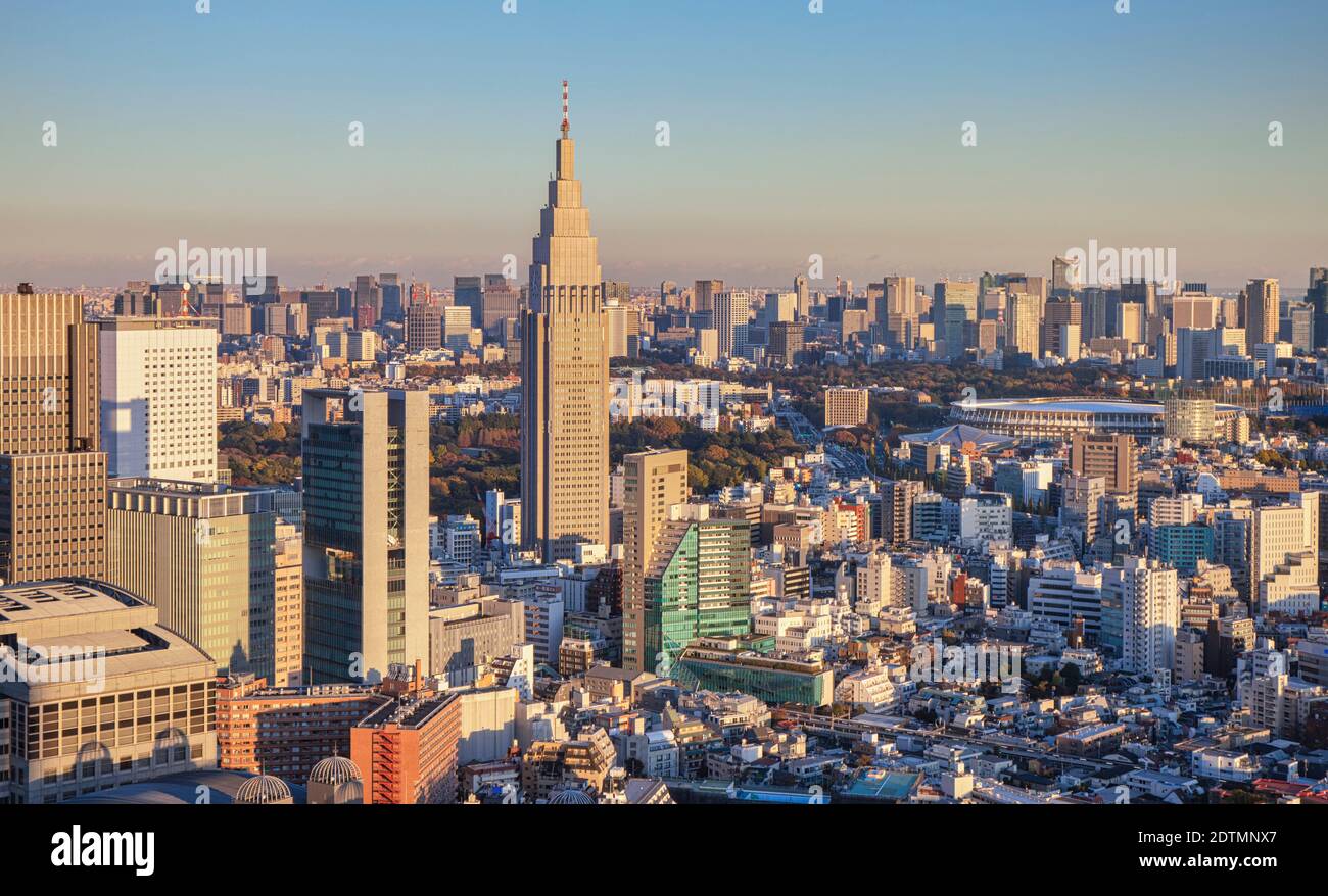 Giappone, Tokyo NTT Docomo torre e centro di Tokyo Foto Stock