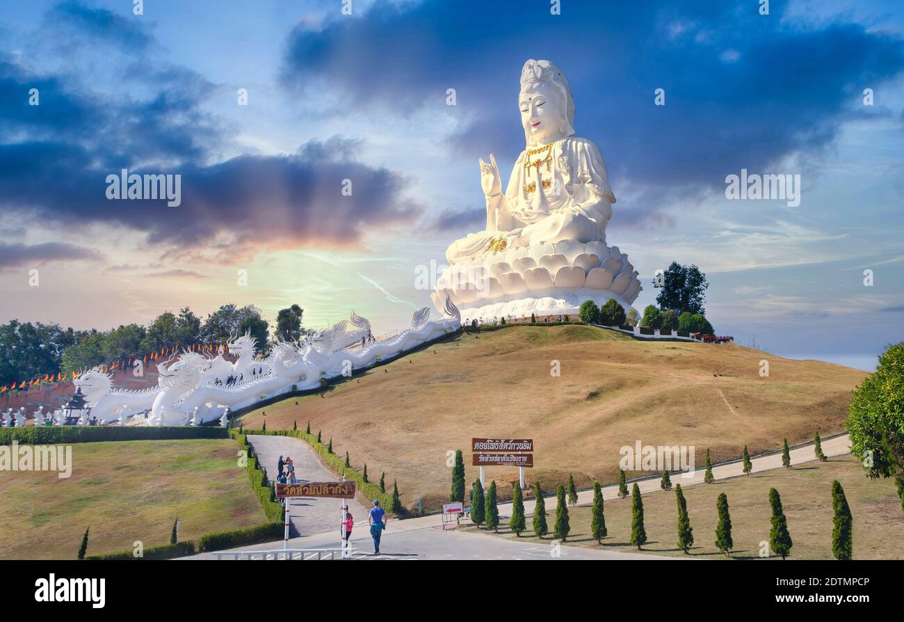 Thailandia, Chiang Rai City, Wat Huay Pla Kang, il Grande Budha Foto Stock