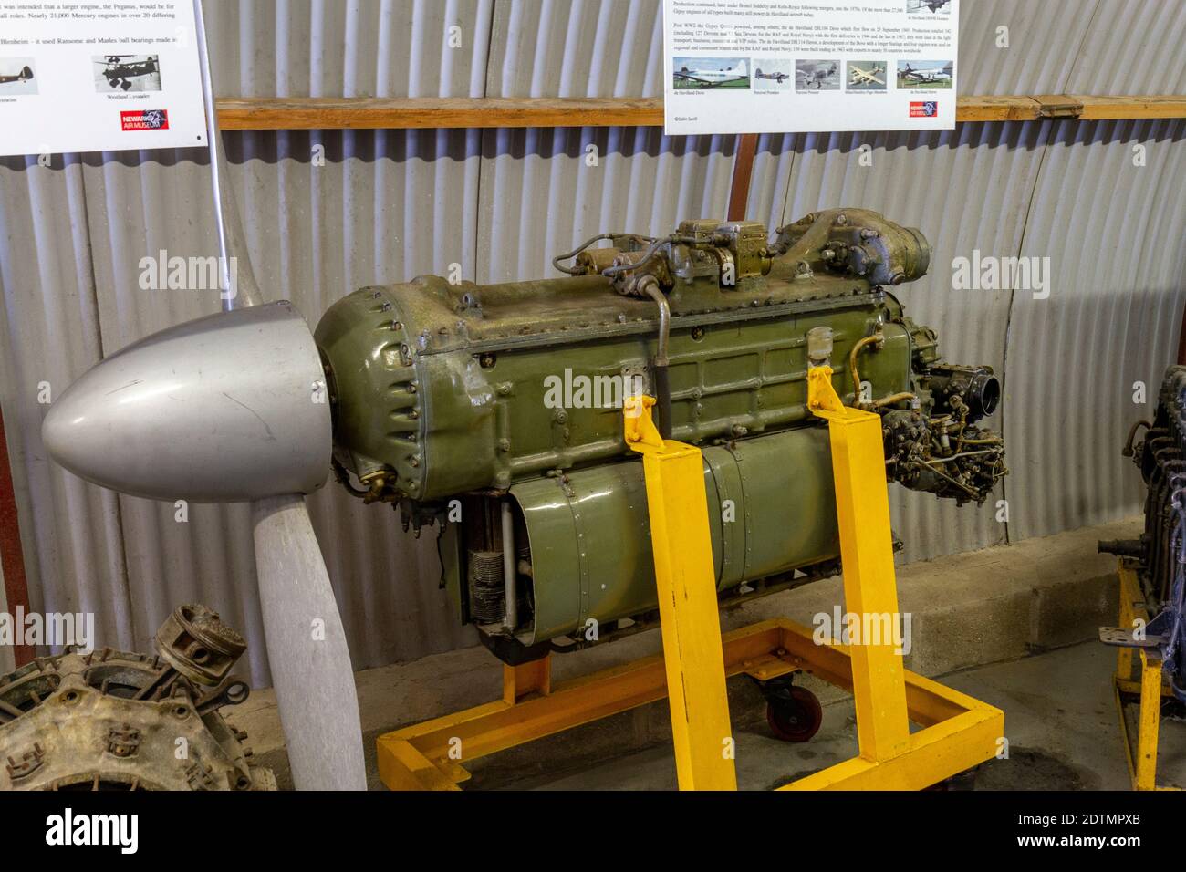 A de Havilland Gypsy Queen 175 motore a pistoni raffreddato ad aria, nel Engine Building, Newark Air Museum, vicino Newark-on-Trent, Nottinghamshire, Regno Unito. Foto Stock