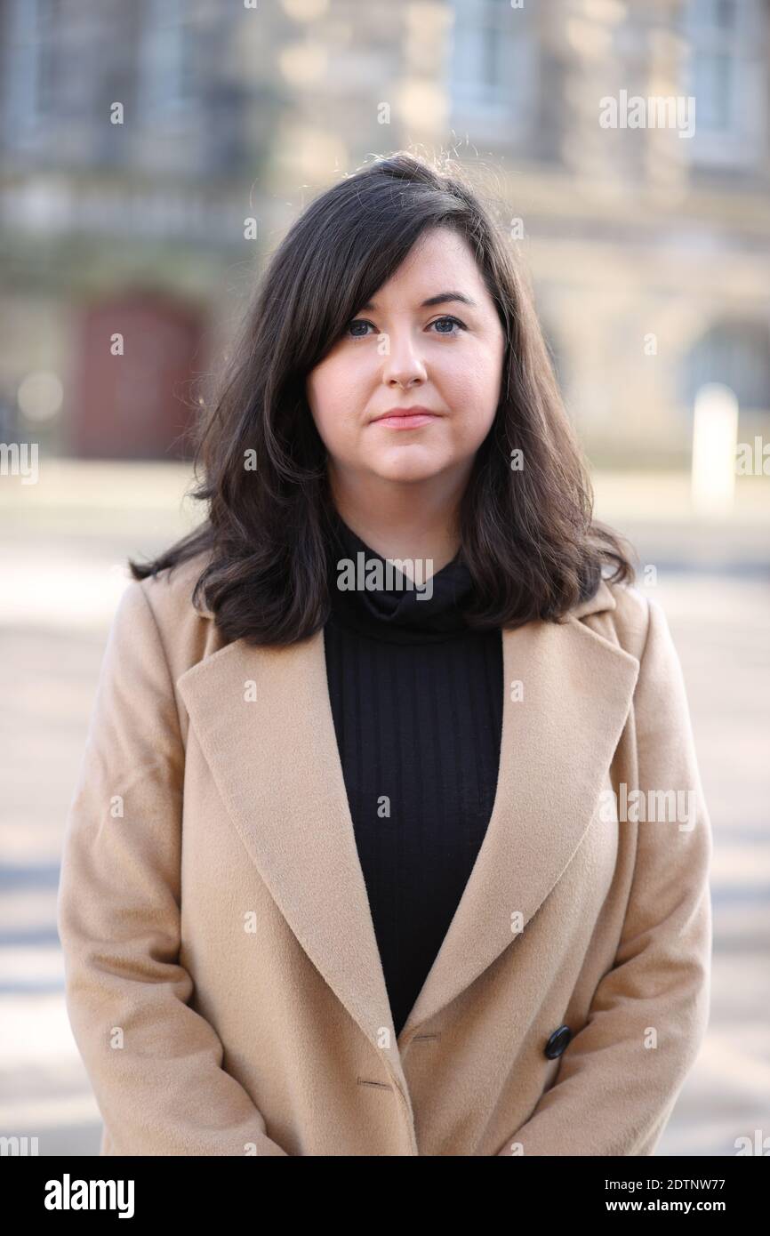 Sinead Marmion solicitor for Phoenix Law in Custom House Square, Belfast, dopo che il capo del servizio di polizia dell'Irlanda del Nord (PSNI) Simon Byrne ha detto di essere spiacente che i rapporti con queste comunità di minoranza sono stati danneggiati e hanno promesso di 'mettere le cose a posto'. Foto Stock