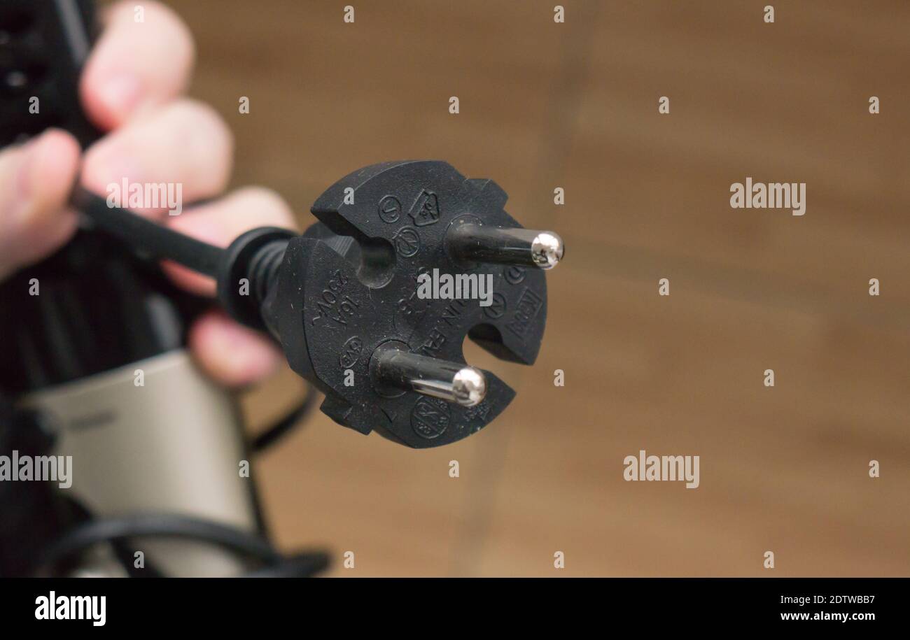 GOMEL, BIELORUSSIA - 20 DICEMBRE 2020: Asciugacapelli Vitek VT - 1327. Vitek - marchio russo di proprietà di Golder Electronics. Foto Stock