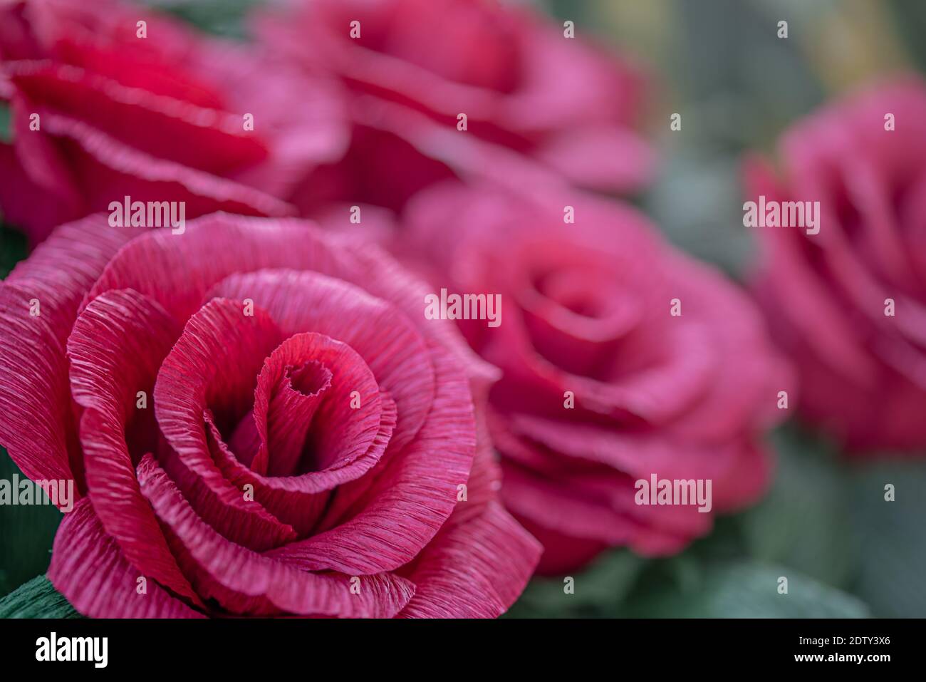 Papiroflessione, fiori di carta in colori Foto Stock